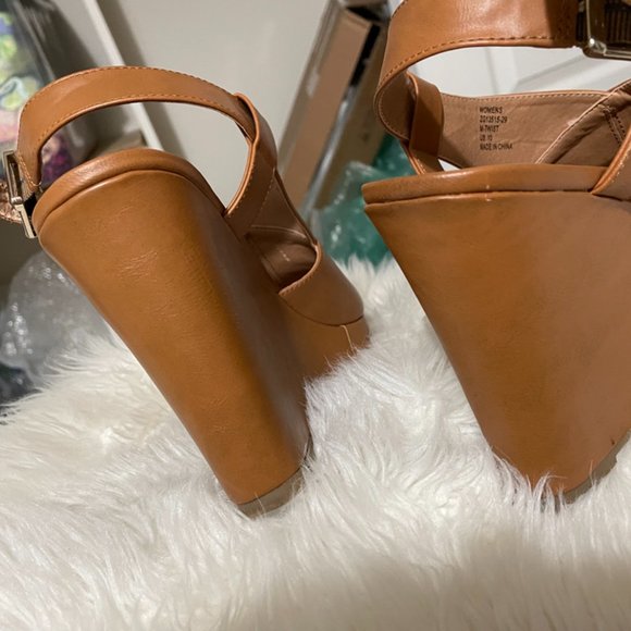 Mix no6 Camel Wedges Size 10 - Picture 8 of 14